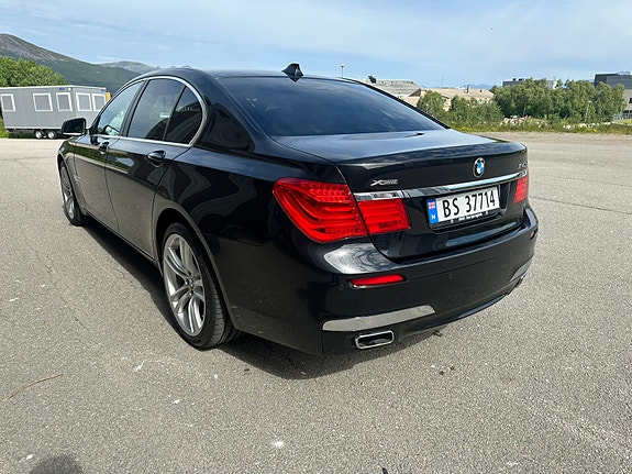 BMW 740d 7 of 30
