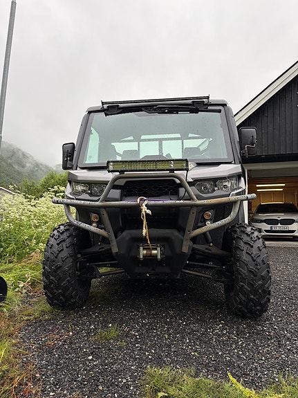 Can-Am Traxter HD8 2 of 5