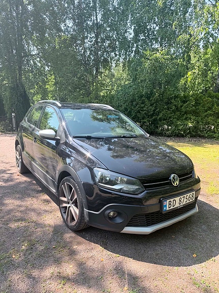 Volkswagen Polo Cross 2 of 4