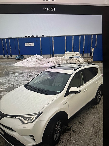 Toyota RAV4 5 of 21