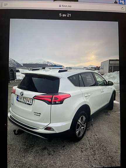 Toyota RAV4 3 of 21