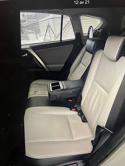 Toyota RAV4 7 of 21