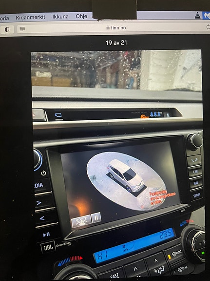 Toyota RAV4 14 of 21