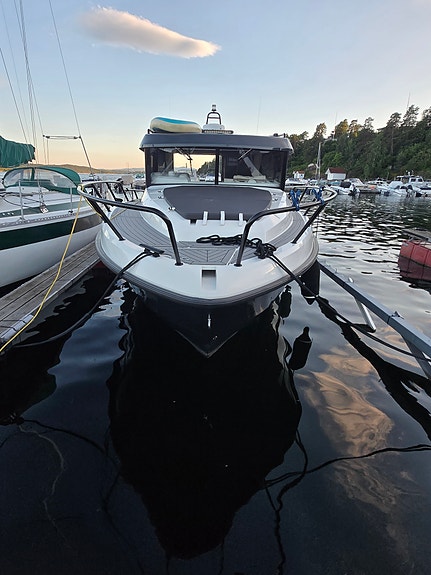 Finnmaster Pilot 8 - Yamaha Helm Master Joystick, hekkthruster og autopilot 4 of 5