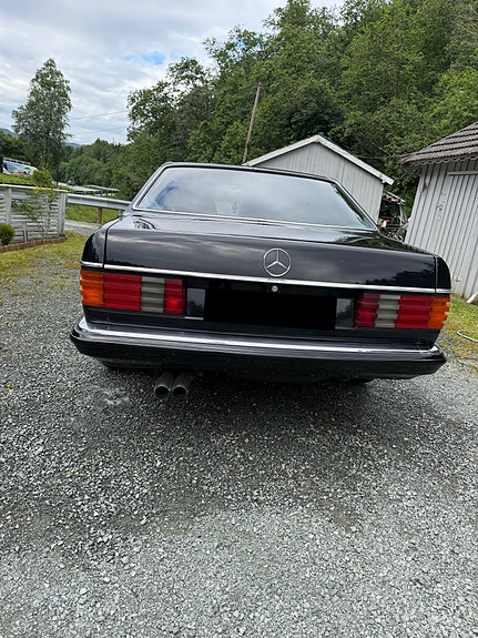 Mercedes-Benz 380 Sec 1985 photo 3
