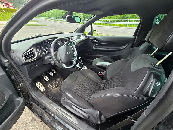Citroen DS3 9 of 24