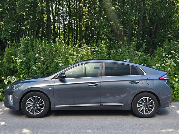 Hyundai IONIQ 3 of 21