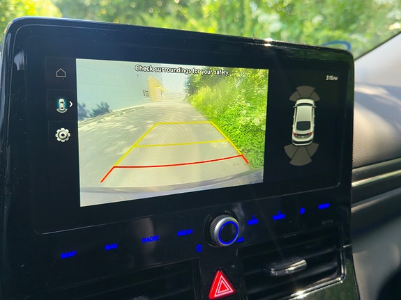 Hyundai IONIQ 21 of 21