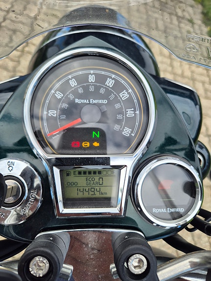 Royal Enfield Classic 350 4 of 4