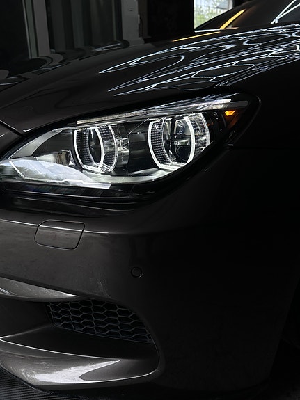 BMW M6 4 of 5