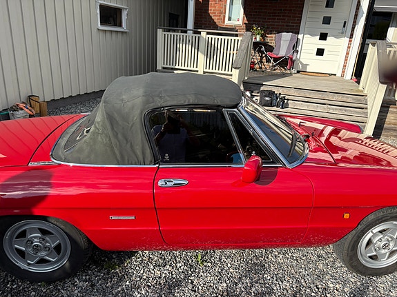 Alfa Romeo Spider 18 of 19