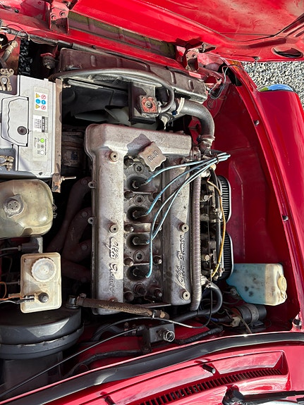 Alfa Romeo Spider 2 of 5