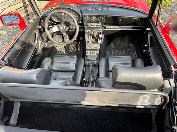 Alfa Romeo Spider 12 of 19