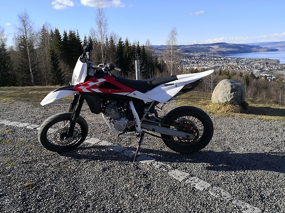 Husqvarna SMR 125 2 of 4