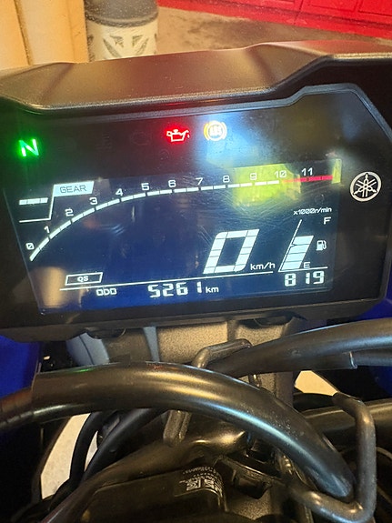 Yamaha R7 5 of 5