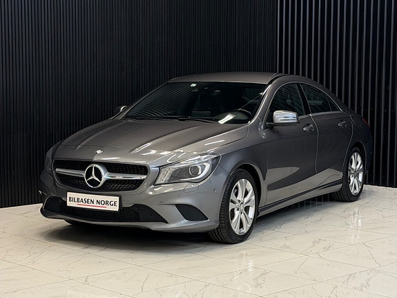 Mercedes-Benz CLA180 2 of 5