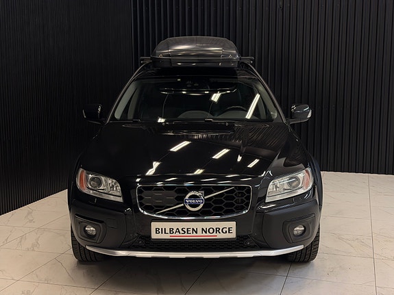 Volvo XC70 2 of 5