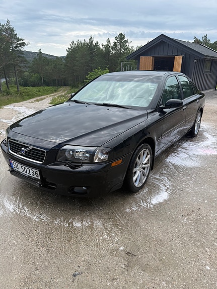Volvo S80 2 of 5
