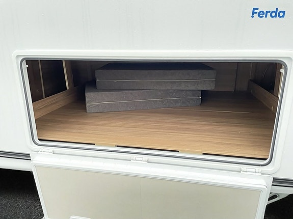 Knaus Skandinavisk Selection 590 UK TIL LEIE 8 of 9