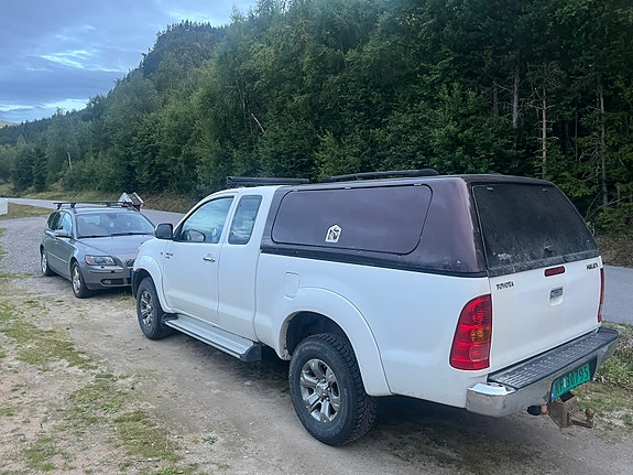 Toyota HiLux 3 of 15