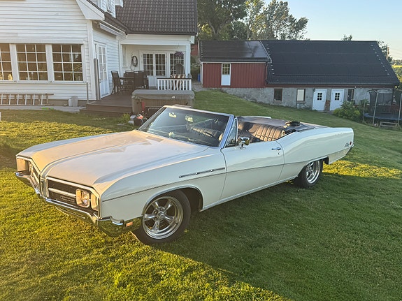 Buick Le Sabre 7 of 12