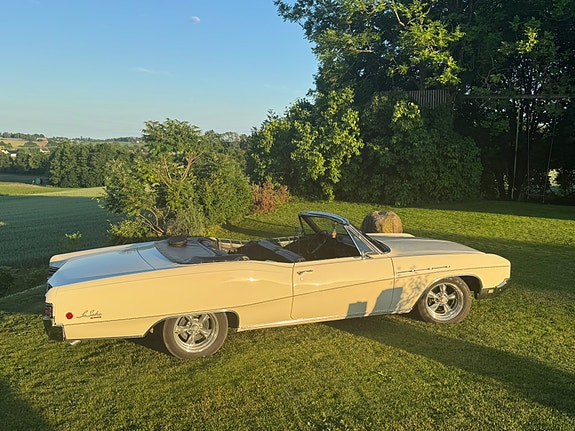 Buick Le Sabre 6 of 12