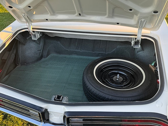 Buick Le Sabre 10 of 12
