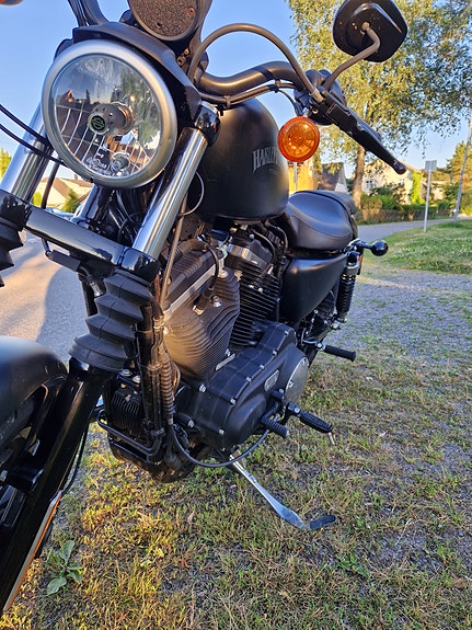 Harley-Davidson A2, XL 883N Iron 4 of 19