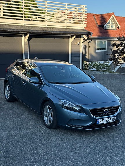 Volvo V40 5 of 23