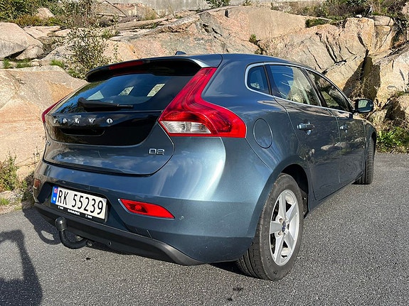 Volvo V40 8 of 23