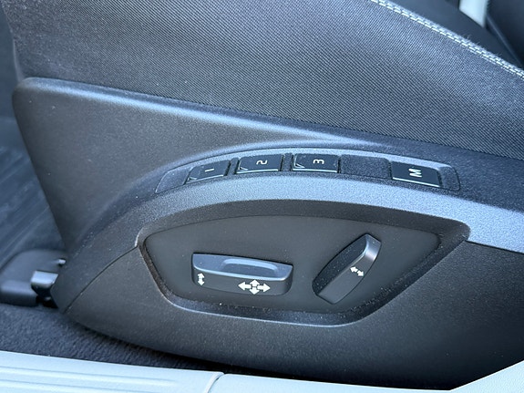 Volvo V40 18 of 23