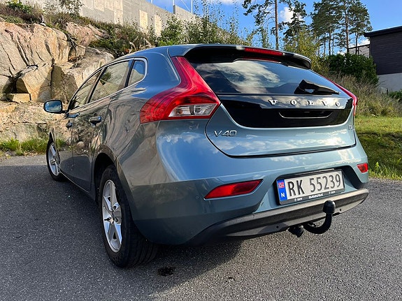 Volvo V40 7 of 23