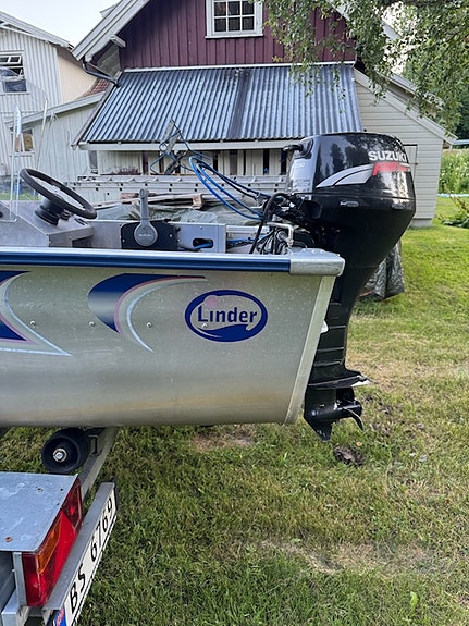 Linder Sportman 400 med styrekonsoll, Suzuki 15 hk 4-takt og båthenger 5 of 5