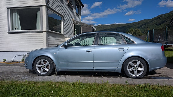 Audi A4 7 of 17