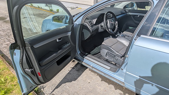 Audi A4 5 of 5