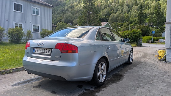 Audi A4 12 of 17