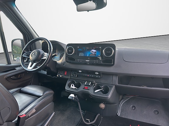 Mercedes-Benz Sprinter 519 8 of 11
