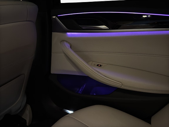 BMW 530e 20 of 25