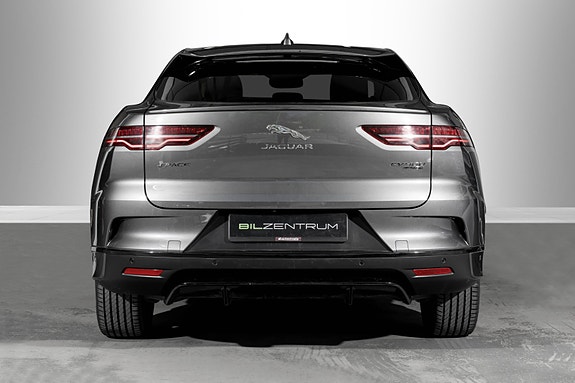 Jaguar I-PACE 4 of 5