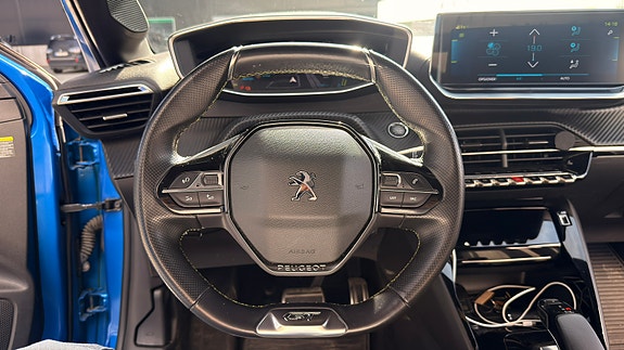 Peugeot 208 16 of 20
