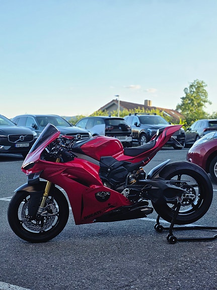 Ducati Panigale V4 S 5 of 5