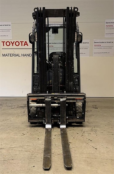 Toyota 8FBEK18T 3 of 4