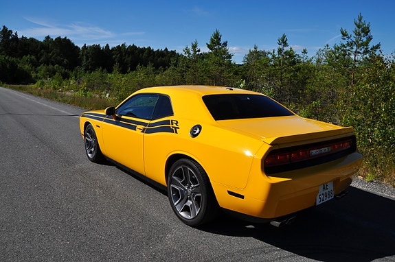 Dodge Challenger 7 of 19