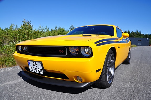 Dodge Challenger 5 of 19