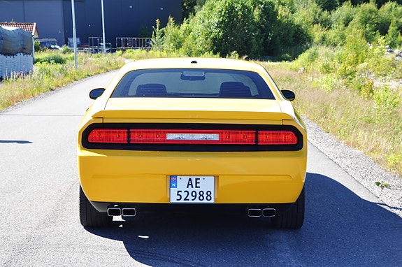 Dodge Challenger 6 of 19