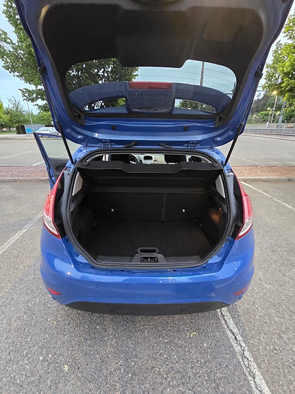 Ford Fiesta 13 of 18