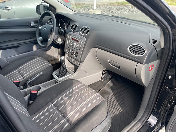 Ford Focus 27 of 30