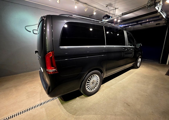 Mercedes-Benz Eqv300 2020 photo 3