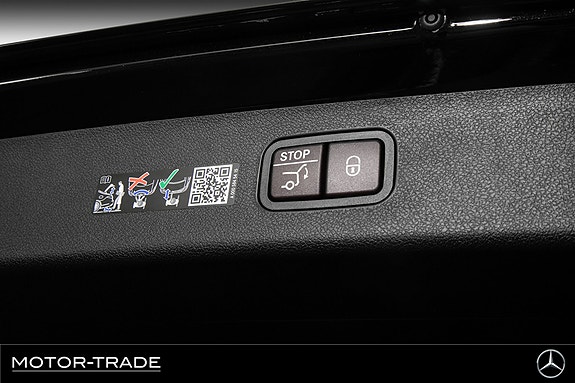 Mercedes-Benz E300 de 13 of 30