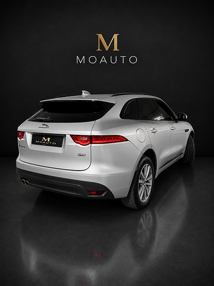 Jaguar F-PACE 7 of 15